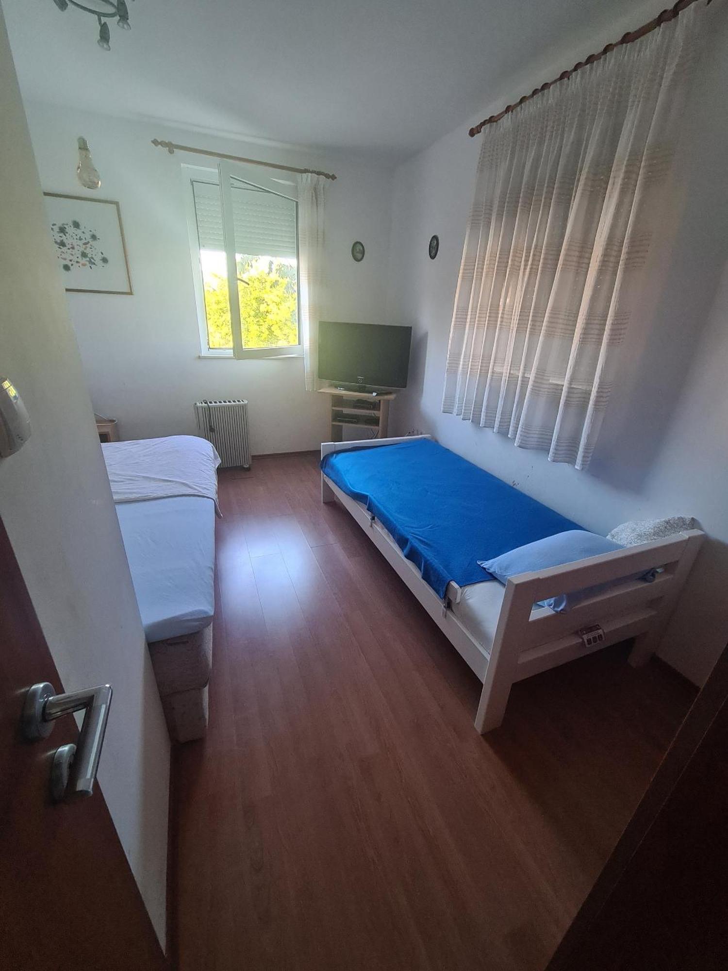 Apartments With A Parking Space Cizici, Krk - 15415 Малинска Номер фото